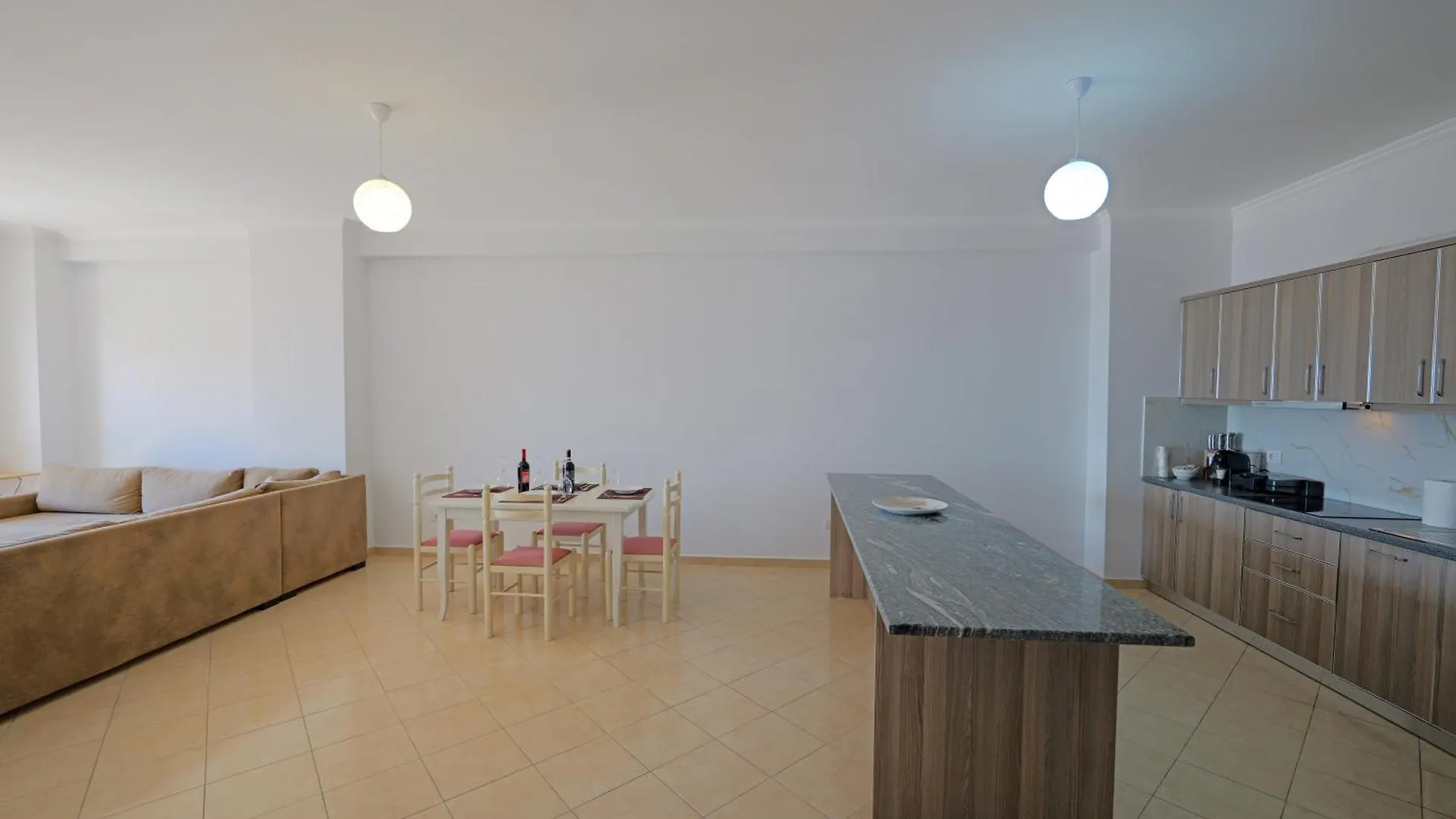 Unico Luxury Apartments Sarandë 0*,