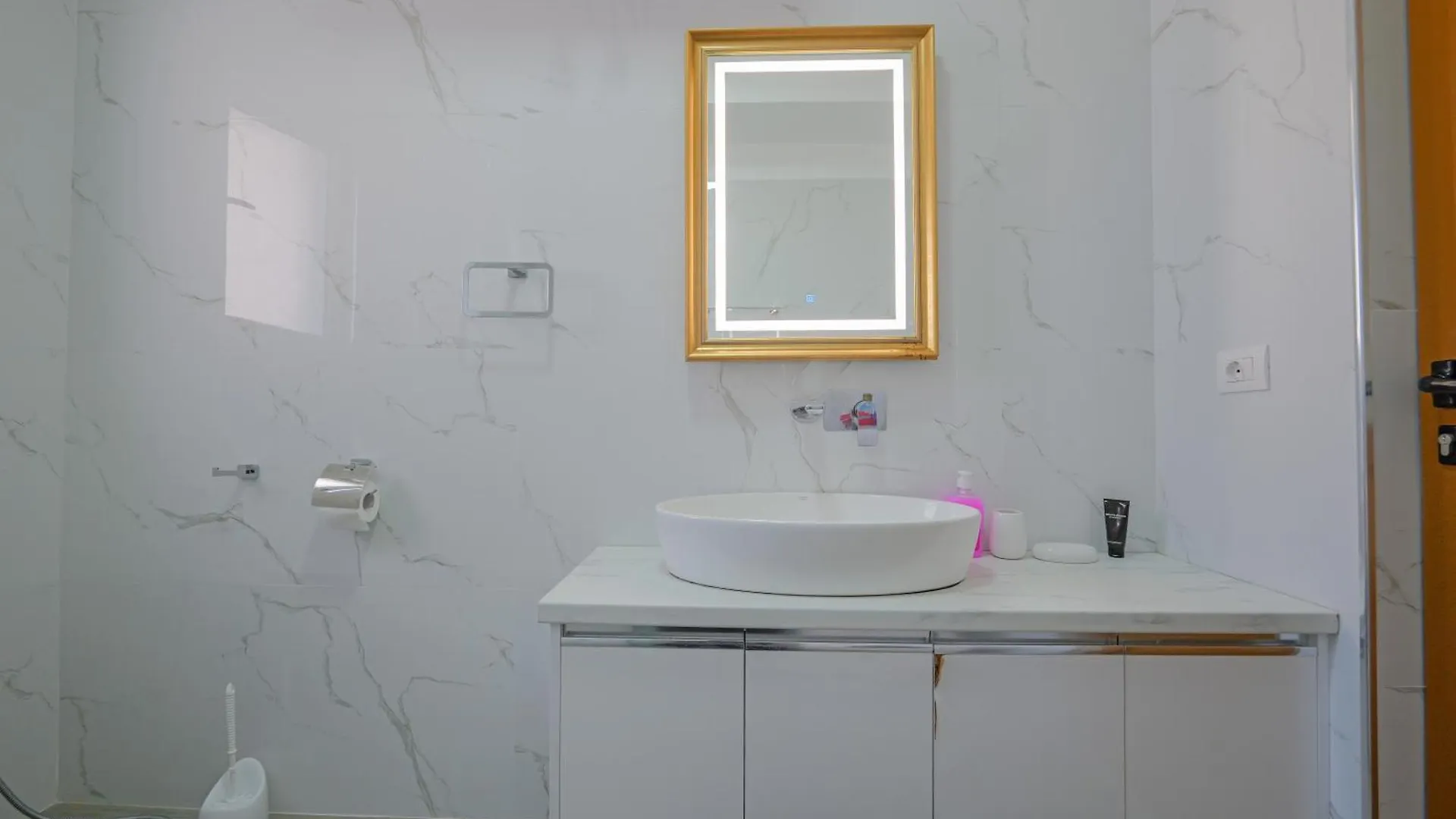 Unico Luxury Apartments Sarande Albania